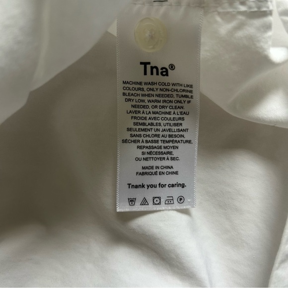 TNA by Aritzia Formal White Short Sleeve Button-Up Shirt - Picture 5 of 7